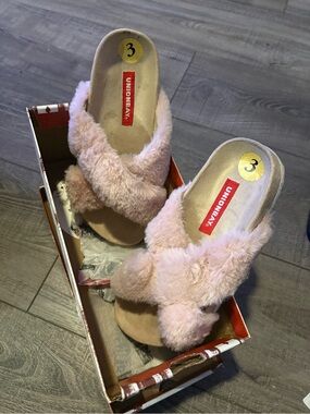 UNIONBAY Pink Faux Fur Slide Flats